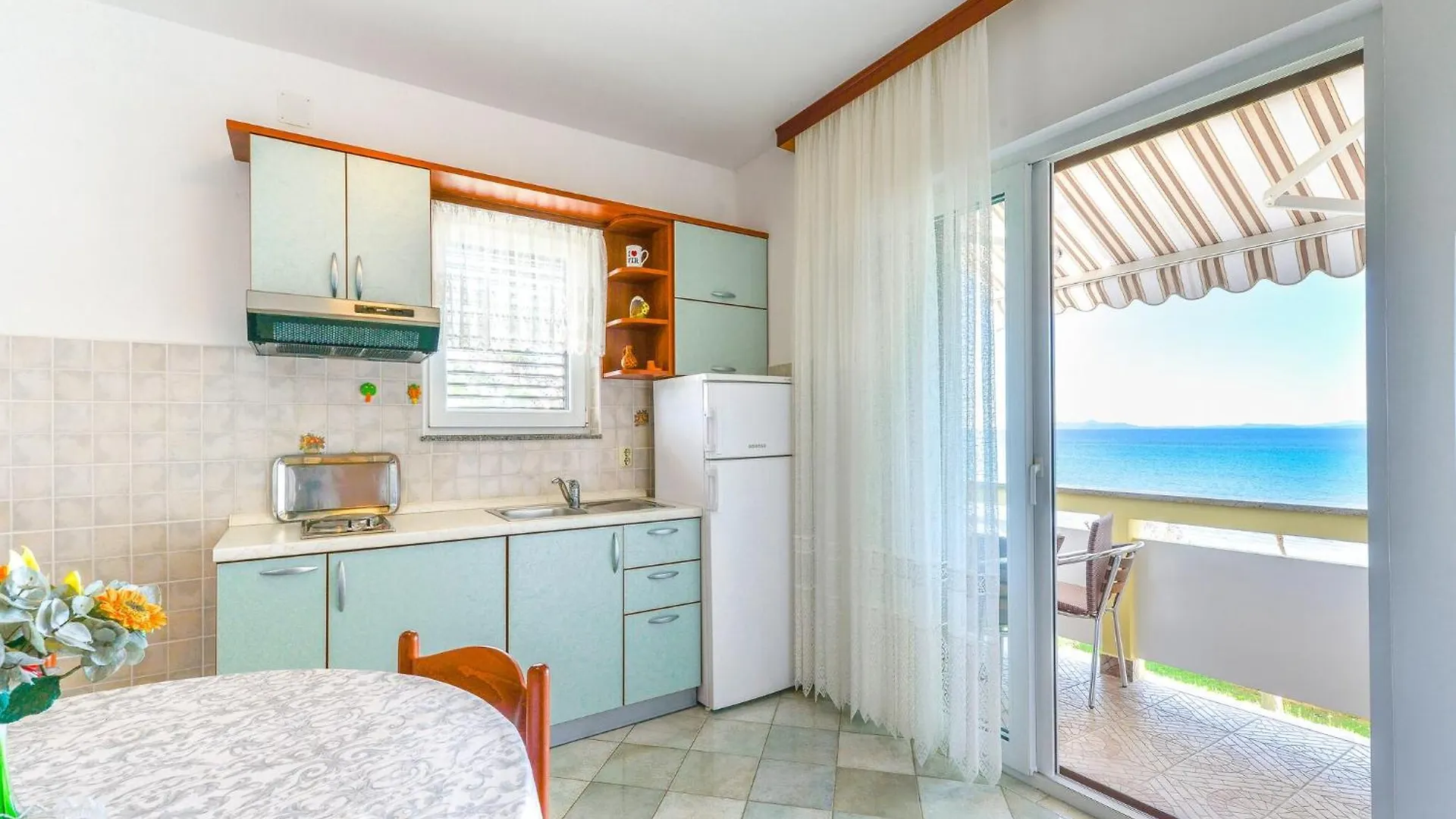 Apartments In House Liveric In Vir At The Beach