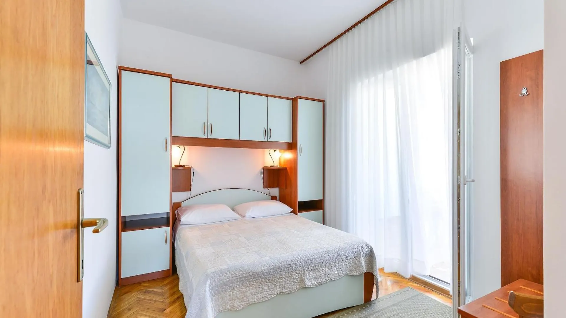 Apartments In House Liveric In Vir At The Beach