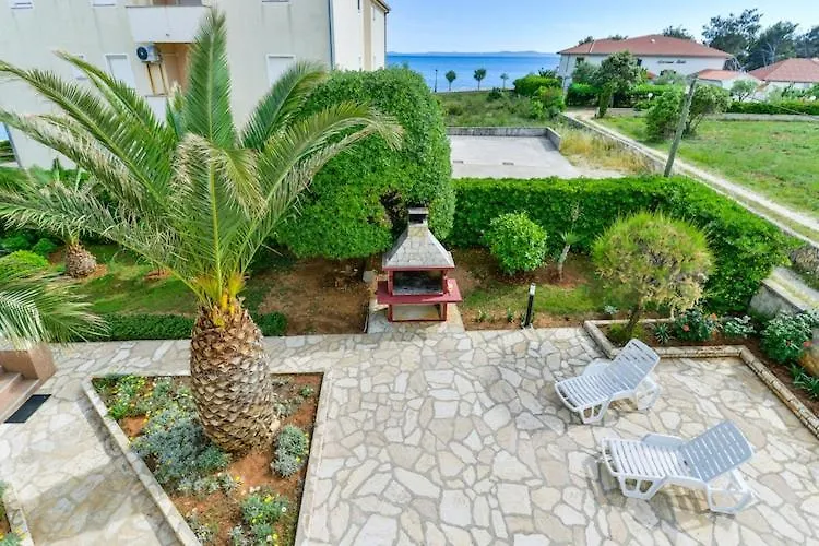 Apartments In House Liveric In Vir At The Beach