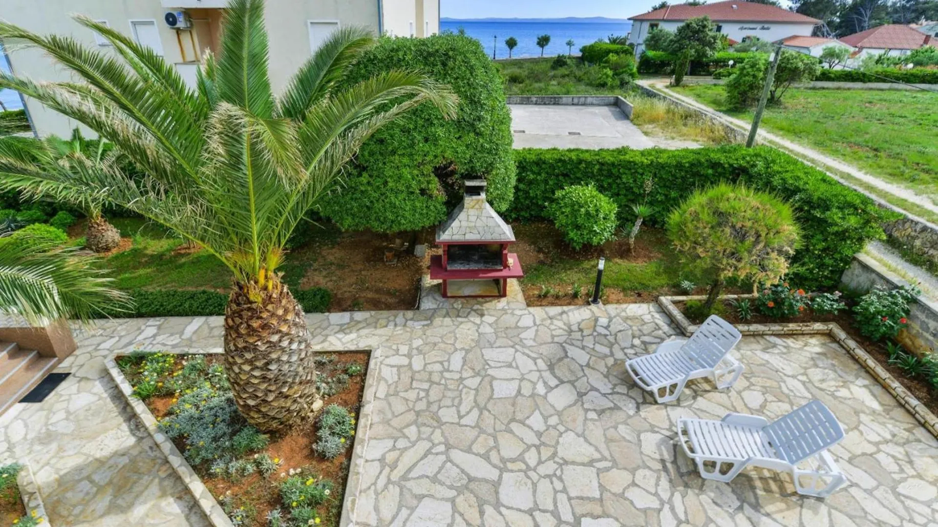 Apartments In House Liveric In Vir At The Beach