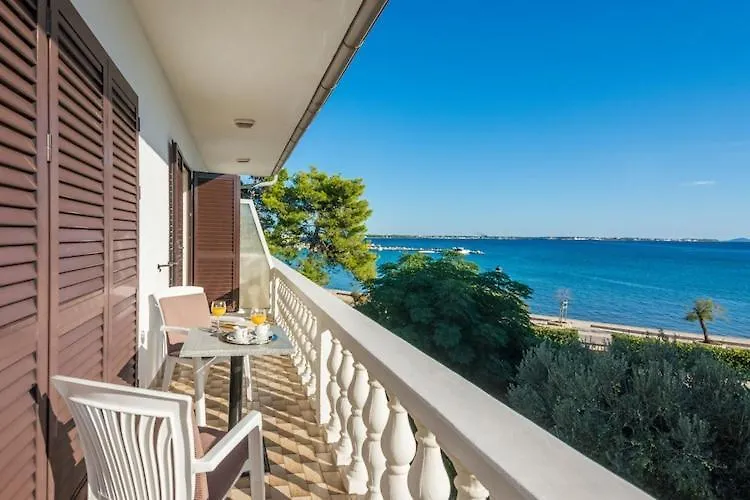 Apartments In House Liveric In Vir At The Beach