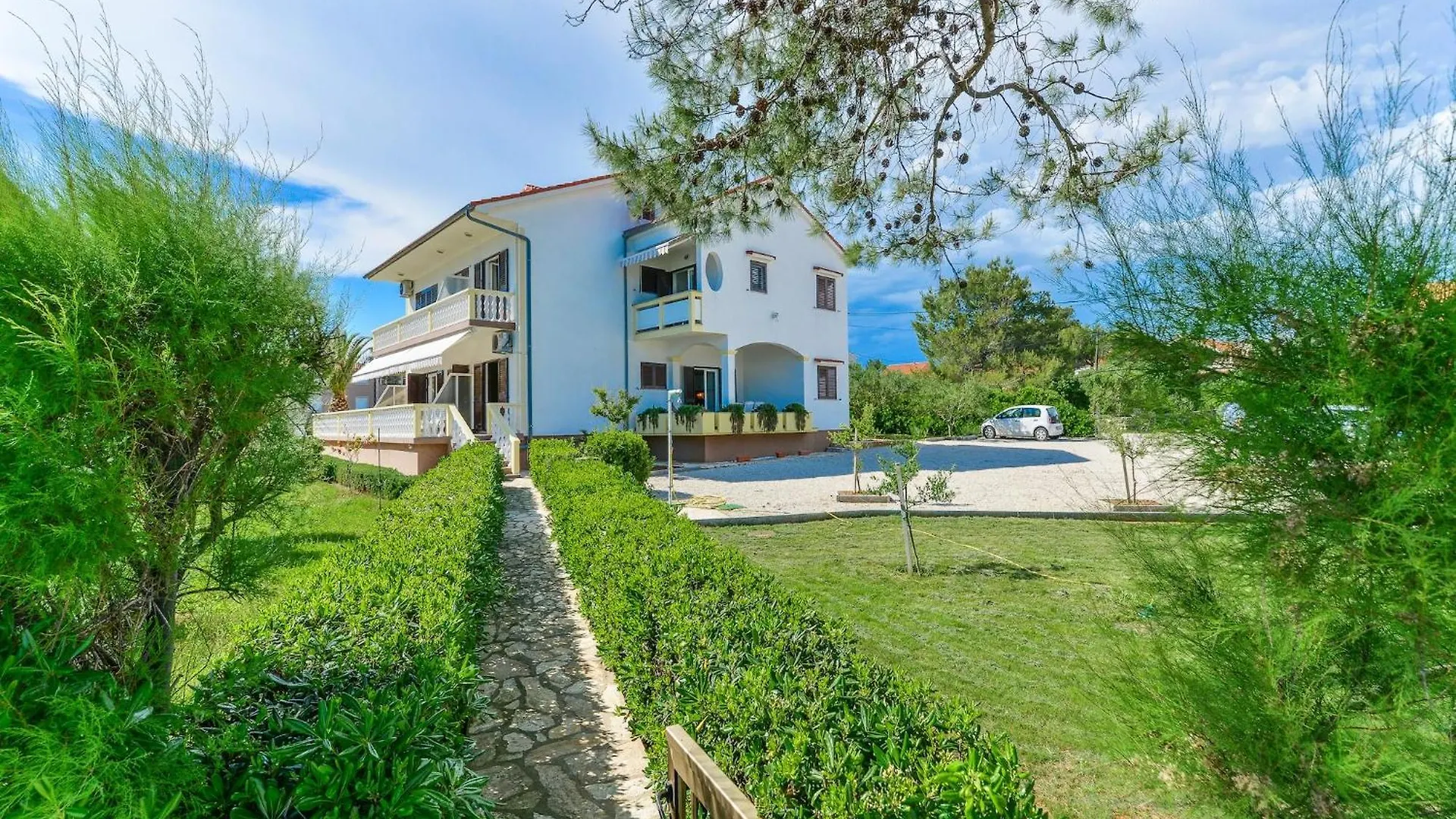 Apartments In House Liveric In Vir At The Beach