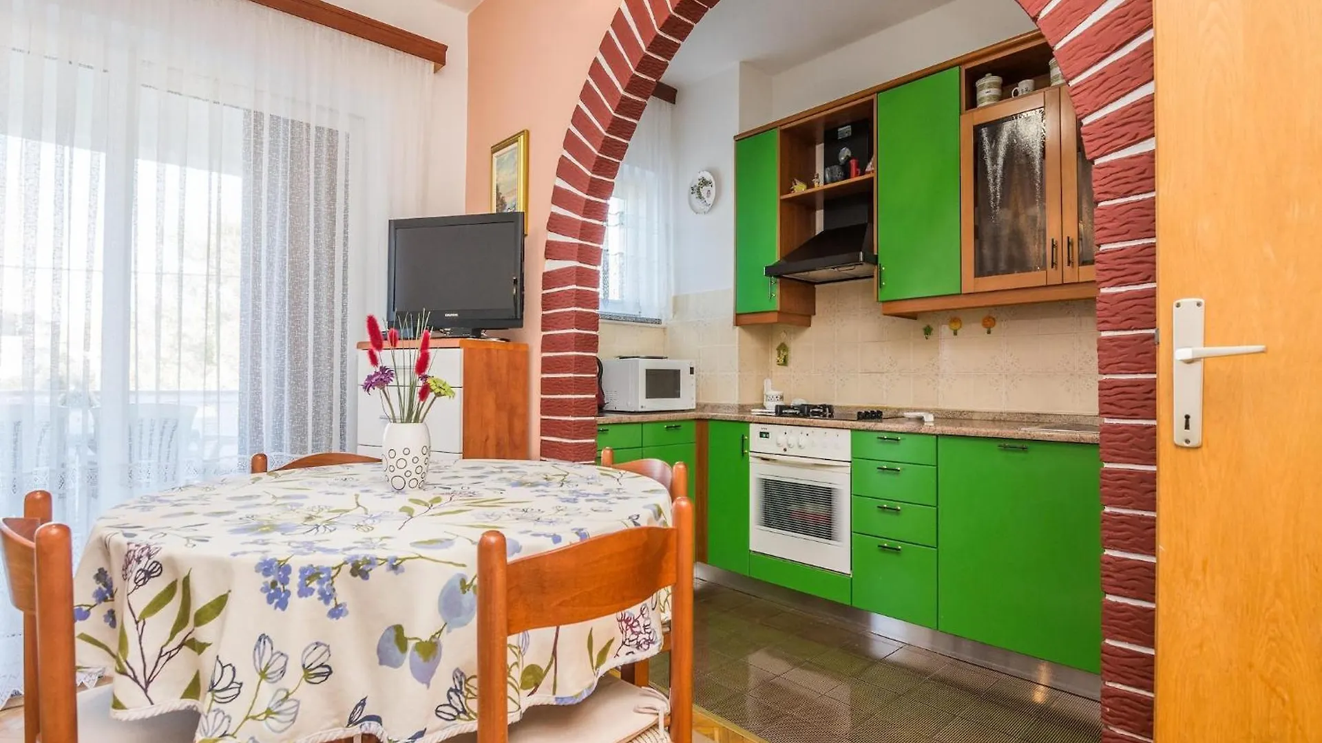 Apartments In House Liveric In Vir At The Beach